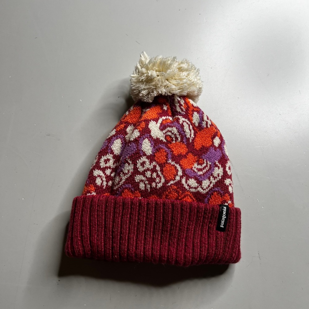 Patagonia Recycled Polyester Pom Beanie Red Orange‎ Floral Knit Winter Hat OS